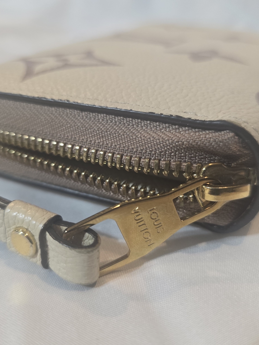Authentic Louis Vuitton Empreinte Monogram Zippy Wallet - Cream/Tan Microchipped - Picture 13 of 16